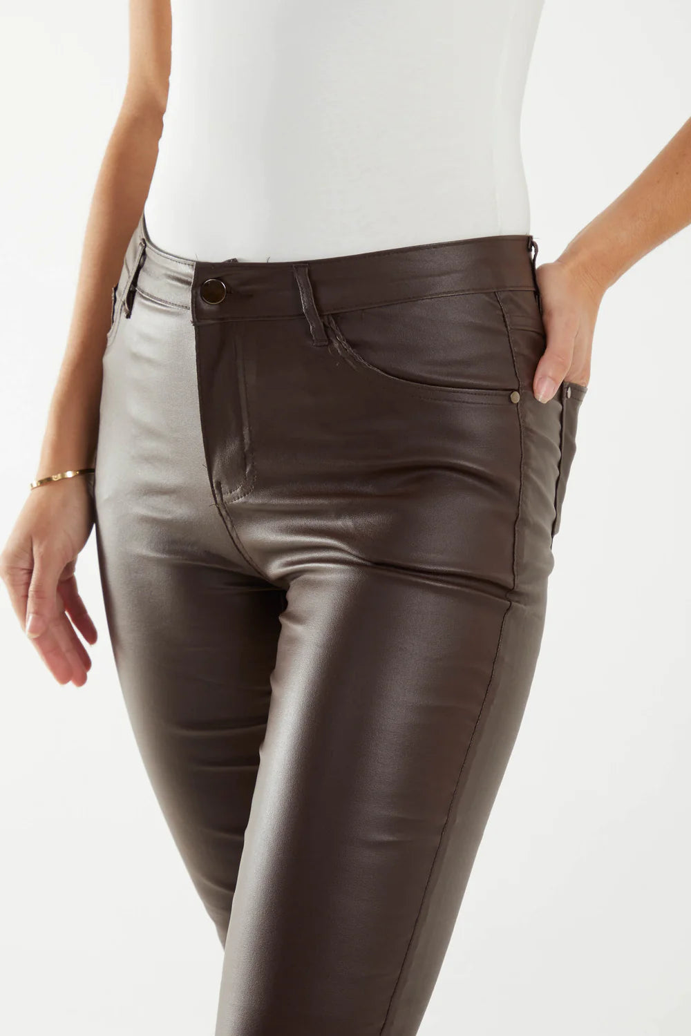 MID RISE FAUX LEATHER SKINNY JEANS - BROWN